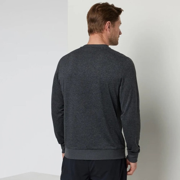 Vuori Men's Ponto Performance Crew Long Sleeve Shirt Color: Charcoal Heather XL - Picture 3 of 15